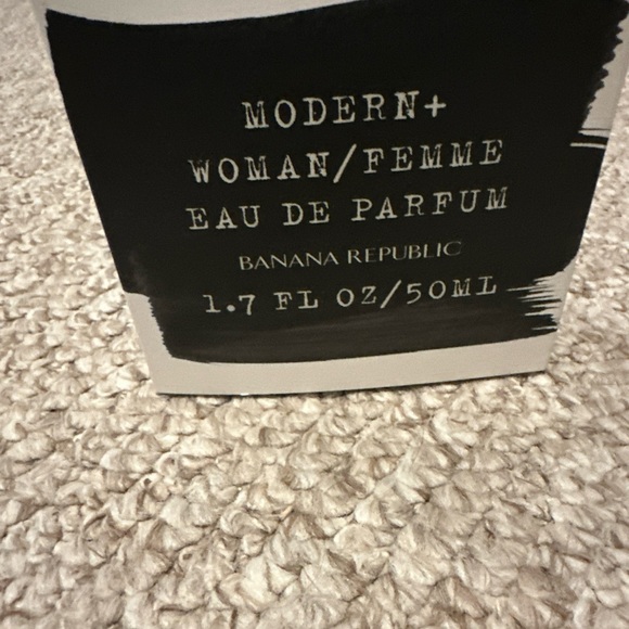 Banana Republic New In Box Modern Perfume - Picture 2 of 8
